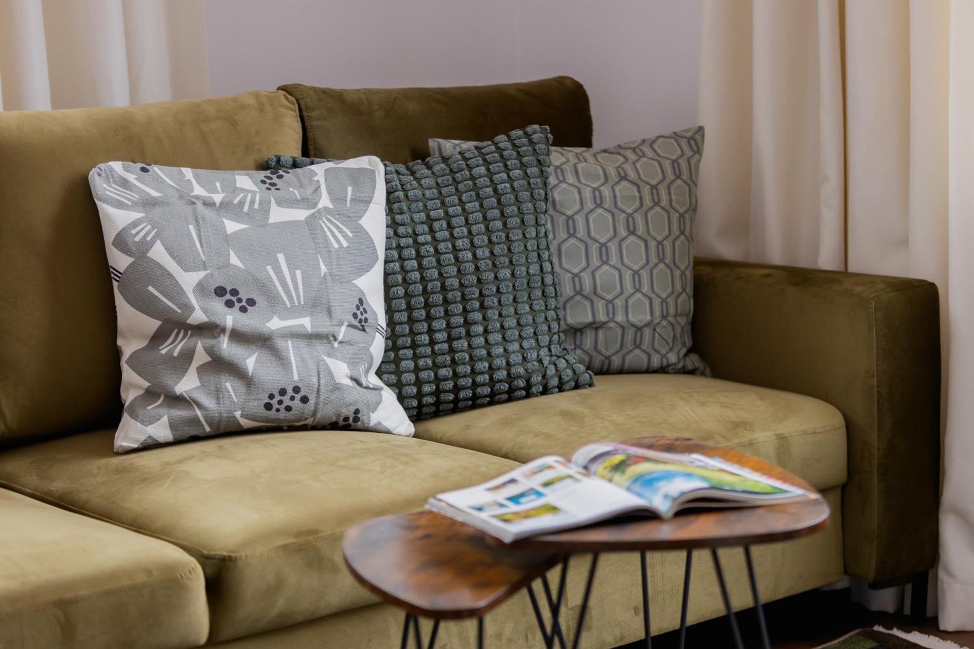 Heart Of The Old Town Royal By Renters Apartament